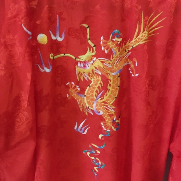 Vintage red robe. Large/Medium Dragon embroidery - Picture 4 of 7